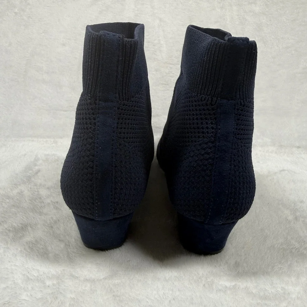 Impo Navy Blue Stretch Knit Sock Bootie Kitten Heel Pointed Toe Memory‎ Foam 7.5